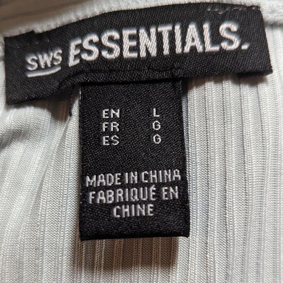 SWS Essentials Long Sleeve Collared Crop Top - Ladies Size Large - Picture 3 of 3